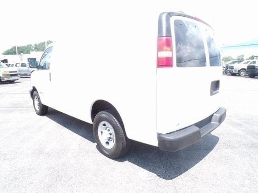 2005 Chevrolet Express 3500 Base
