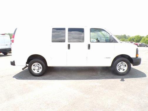 2005 Chevrolet Express 3500 Base
