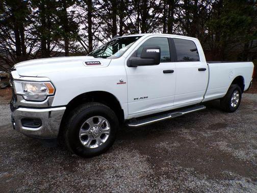 2024 RAM 3500 Big Horn Crew Cab 4x4 8' Box