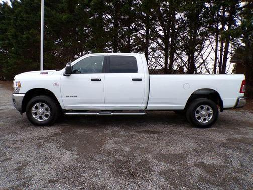 2024 RAM 3500 Big Horn Crew Cab 4x4 8' Box