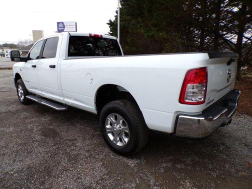 2024 RAM 3500 Big Horn Crew Cab 4x4 8' Box