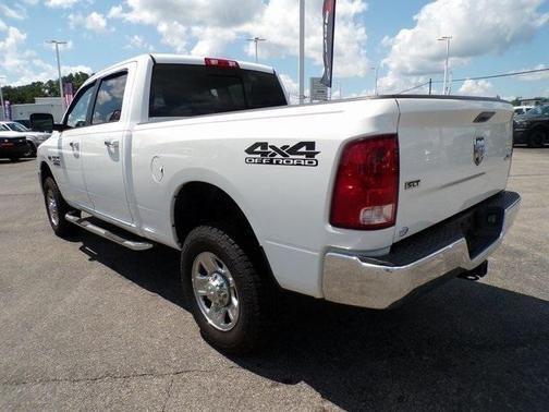 2017 RAM 2500 SLT Crew Cab 4x4 6'4' Box