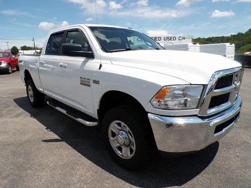 2017 RAM 2500 SLT Crew Cab 4x4 6'4' Box