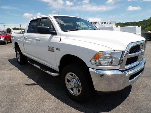 2017 RAM 2500 SLT Crew Cab 4x4 6'4' Box