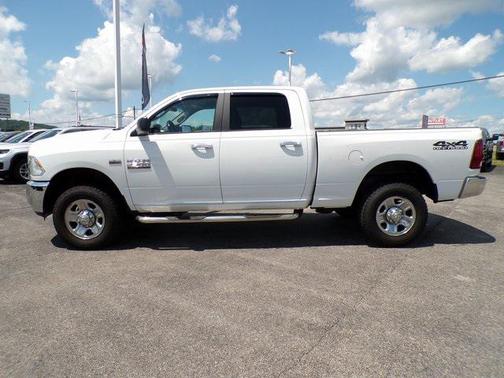 2017 RAM 2500 SLT Crew Cab 4x4 6'4' Box