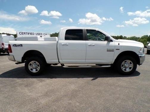 2017 RAM 2500 SLT Crew Cab 4x4 6'4' Box