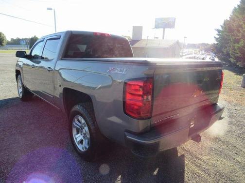 Pepperdust Metallic 2017 Chevrolet Silverado 1500 2LT