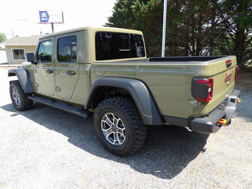 41 2026 Jeep Gladiator Mojave 4x4
