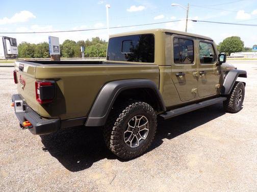 41 2026 Jeep Gladiator Mojave 4x4