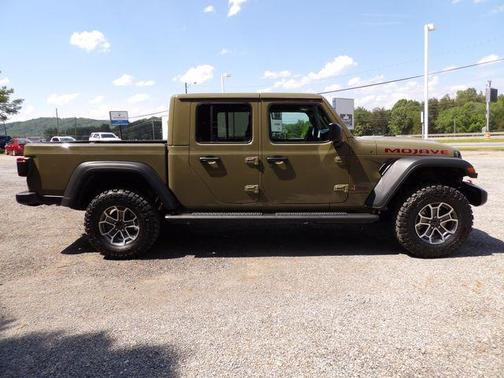 41 2026 Jeep Gladiator Mojave 4x4