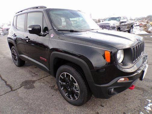 2023 Jeep Renegade Trailhawk