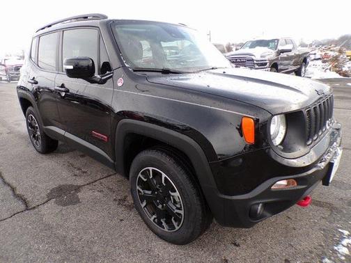 2023 Jeep Renegade Trailhawk