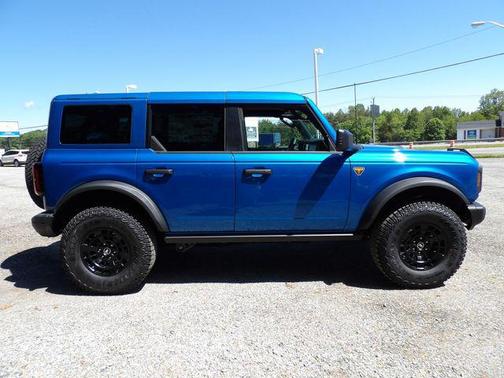 Velocity Blue Metallic 2026 Ford Bronco Badlands