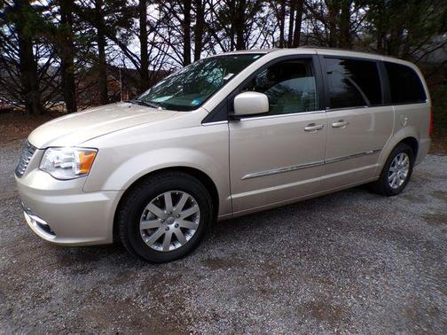 2013 Chrysler Town & Country Touring