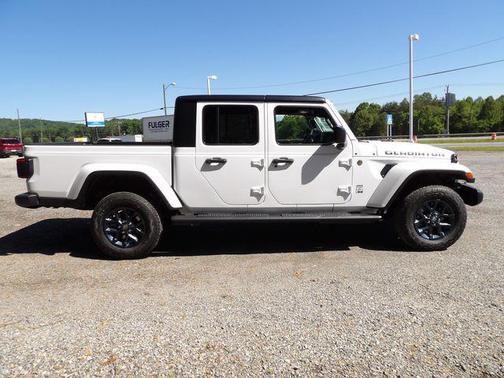 Bright White Clearcoat 2026 Jeep Gladiator 85th Anniversary Edition