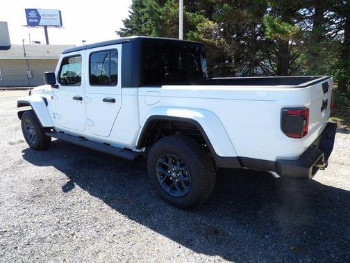 Bright White Clearcoat 2026 Jeep Gladiator 85th Anniversary Edition