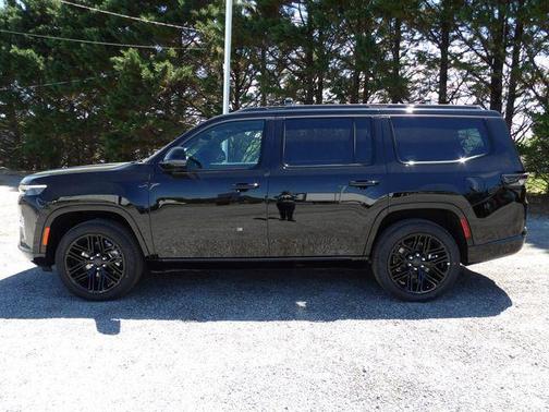 High Gloss Black 2026 Jeep Grand Wagoneer Limited Reserve 4x4