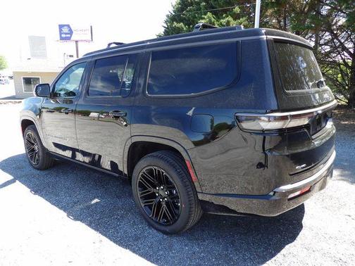 High Gloss Black 2026 Jeep Grand Wagoneer Limited Reserve 4x4
