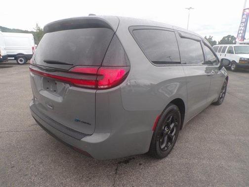 2023 Chrysler Pacifica Hybrid Limited