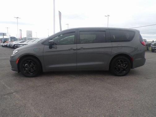 2023 Chrysler Pacifica Hybrid Limited