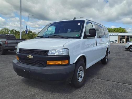 2018 Chevrolet Express 2500 LS