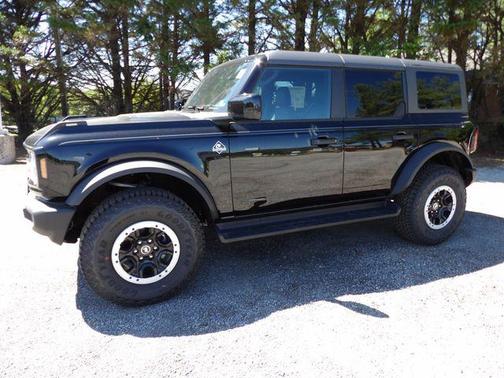 Shadow Black 2026 Ford Bronco Outer Banks
