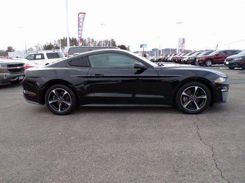 2021 Ford Mustang EcoBoost