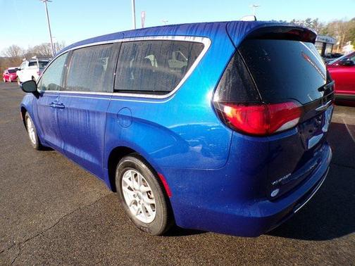 2021 Chrysler Voyager LX
