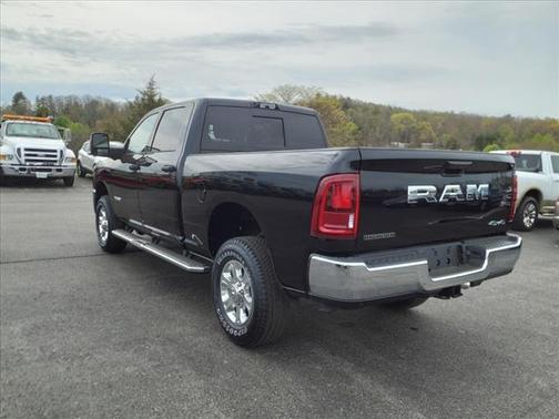 2025 RAM 2500 Big Horn Crew Cab 4x4 6'4' Box