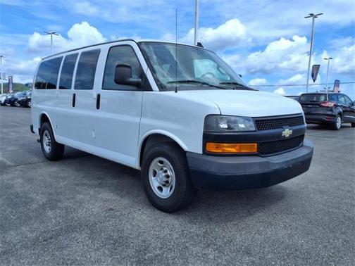 2018 Chevrolet Express 2500 LS
