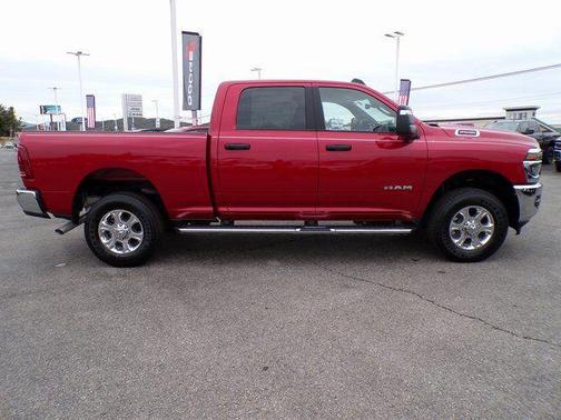 2025 RAM 2500 Big Horn Crew Cab 4x4 6'4' Box