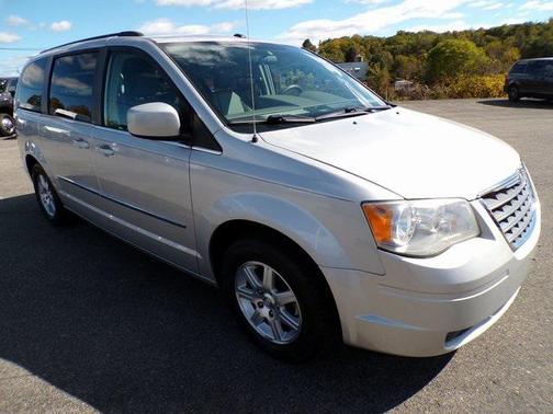 2009 Chrysler Town & Country Touring