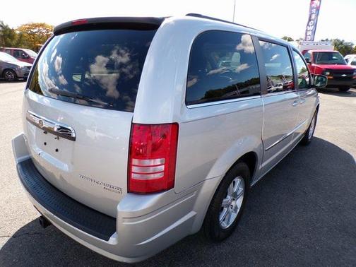 2009 Chrysler Town & Country Touring
