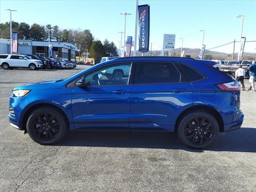 2024 Ford Edge SE