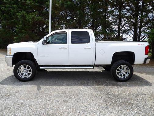 Summit White 2010 Chevrolet Silverado 2500 LTZ