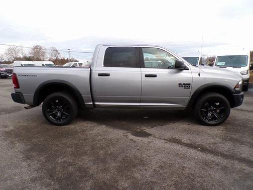2024 RAM 1500 Classic Warlock Crew Cab 4x4 5'7' Box