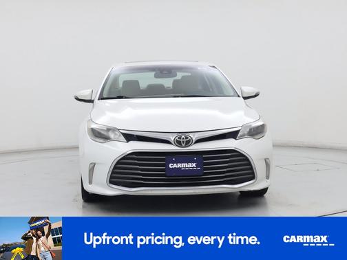 White 2017 Toyota Avalon Limited