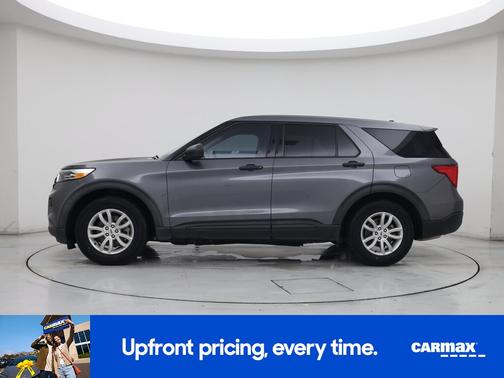 Black 2021 Ford Explorer