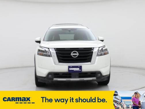 2022 Nissan Pathfinder Platinum