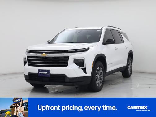 White 2025 Chevrolet Traverse LT