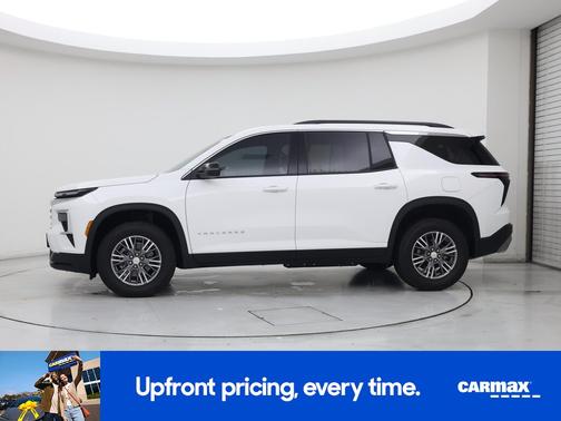 White 2025 Chevrolet Traverse LT