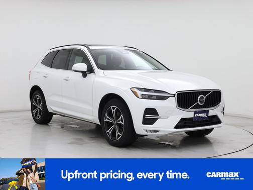 2022 Volvo XC60 B5 Momentum