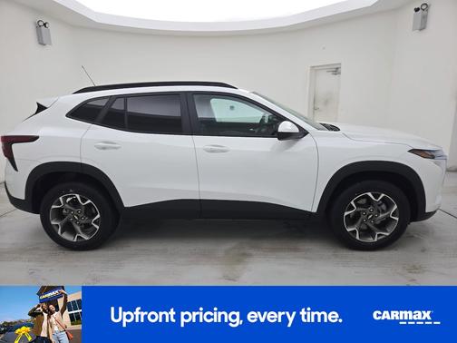 White 2025 Chevrolet Trax LT