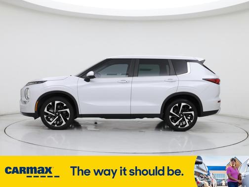 2023 Mitsubishi Outlander SE