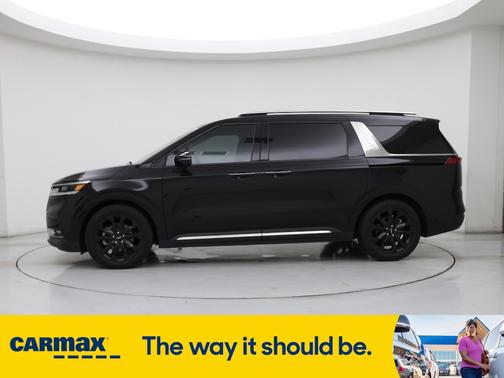 2023 Kia Carnival SX