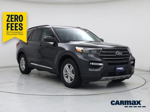 Green 2024 Ford Explorer XLT