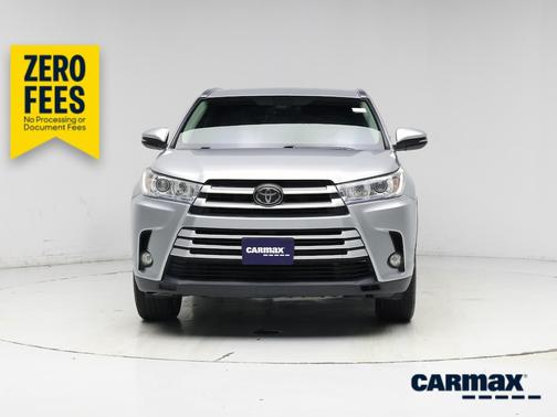Silver 2017 Toyota Highlander XLE