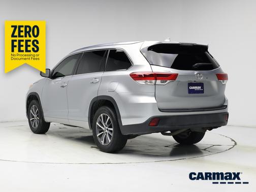 Silver 2017 Toyota Highlander XLE