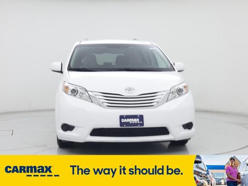 2017 Toyota Sienna LE