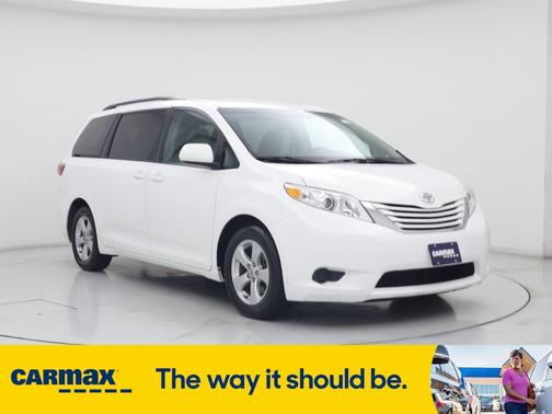2017 Toyota Sienna LE